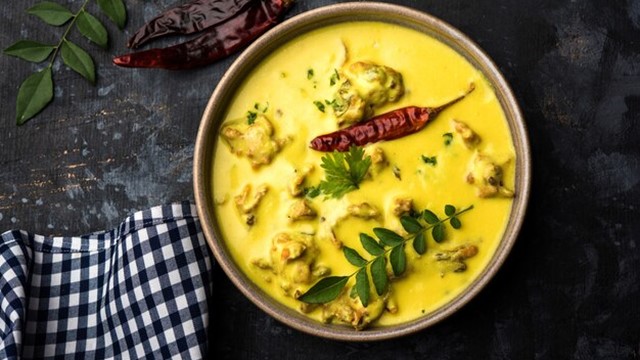 Kadhi Pakora